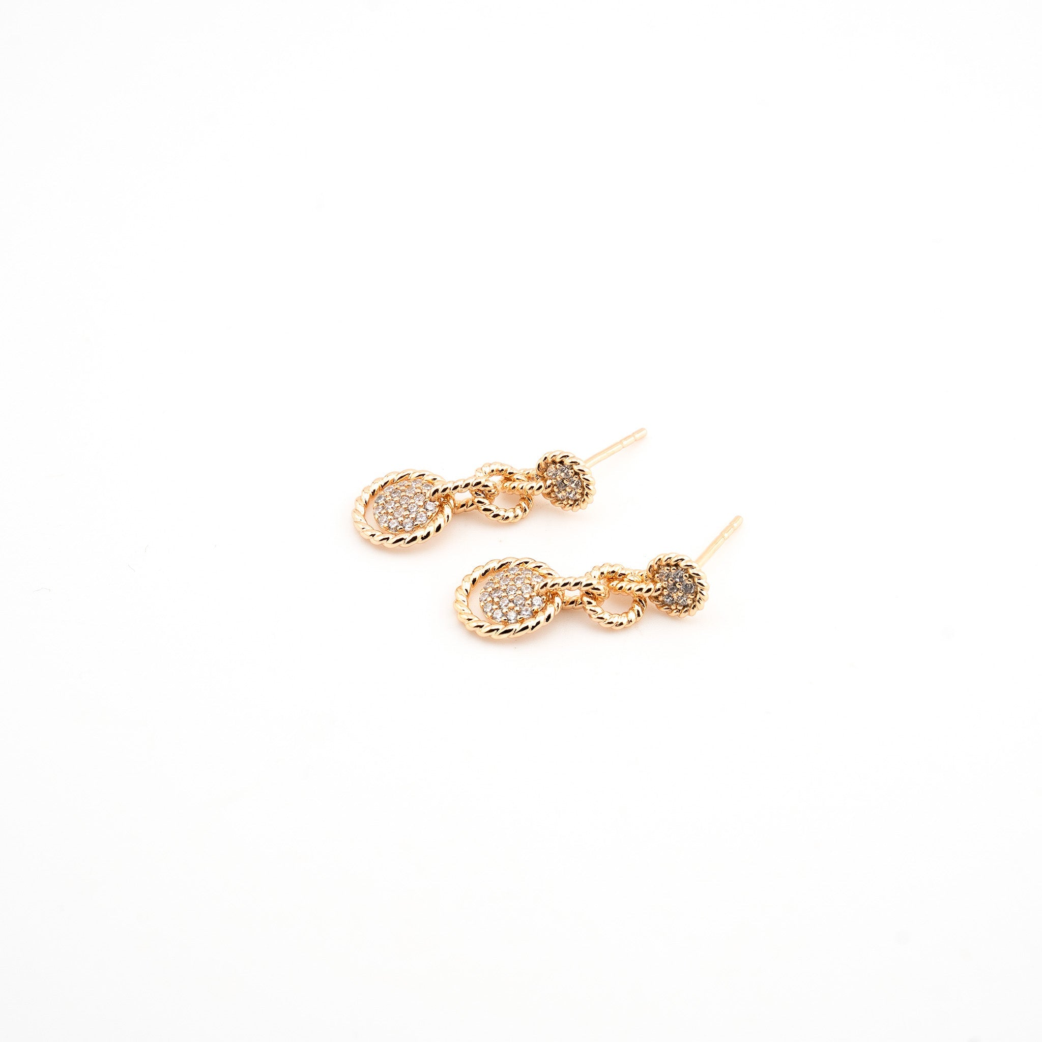 Aretes dorados con cristales