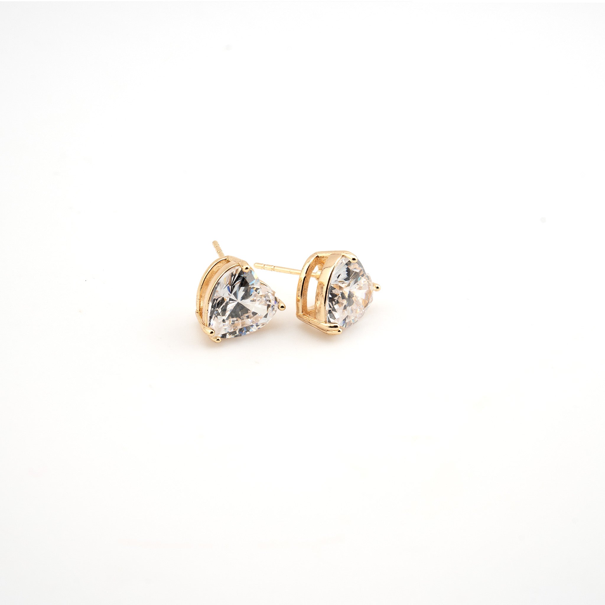 Arete en forma de corazón con cristal