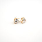 Arete en forma de corazón con cristal